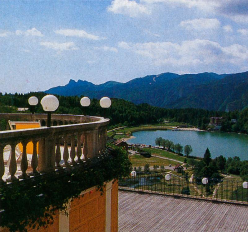 Grand Hotel Astoria ลาวาโรเน ภายนอก รูปภาพ